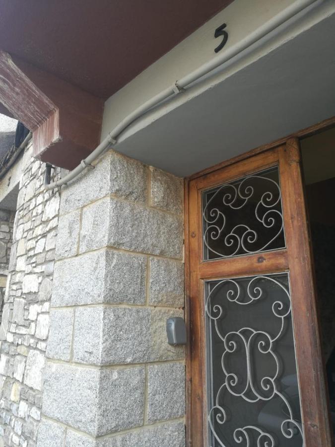 Noa Apartment En el corazón de los Pirineos Adrall Exterior foto